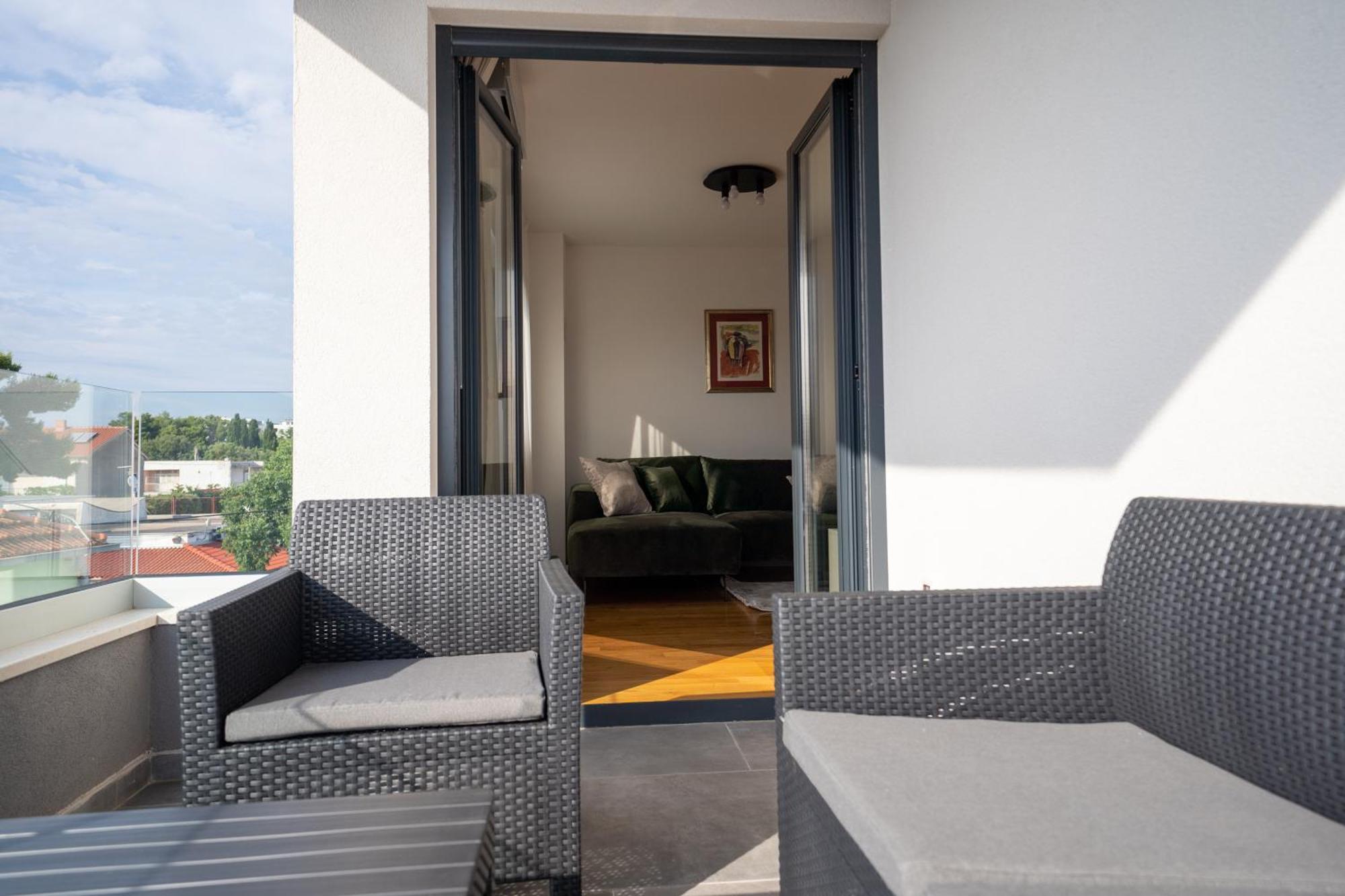 Mistral Retreat *